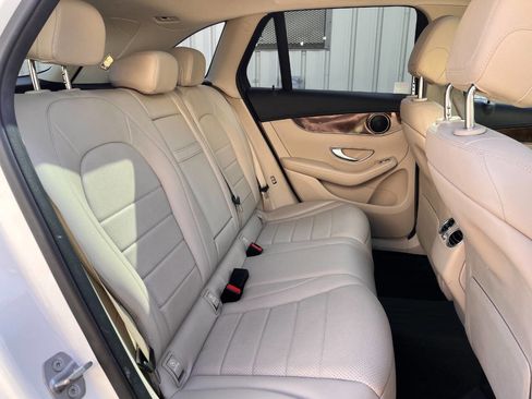 Used 2018 Mercedes-Benz GLC 300 4MATIC image 20