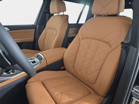 New 2026 BMW X7 xDrive40i image 15