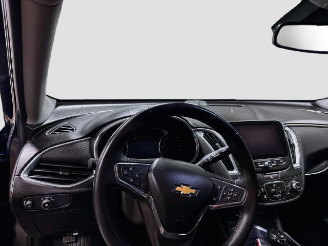 Used 2016 Chevrolet Malibu LT FWD image 11