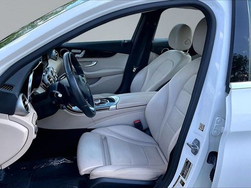 Used 2018 Mercedes-Benz C 300 4MATIC Sedan w/ Premium Package image 10