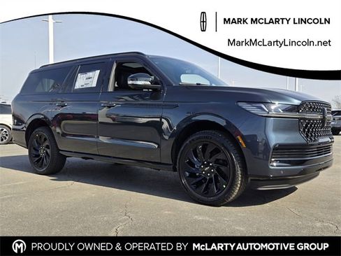 New 2026 Lincoln Navigator L Reserve w/ Jet Appearance Package image 1