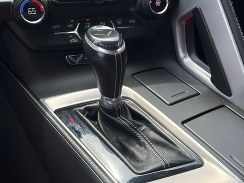 Used 2019 Chevrolet Corvette Stingray Coupe w/ 1LT RWD image 14