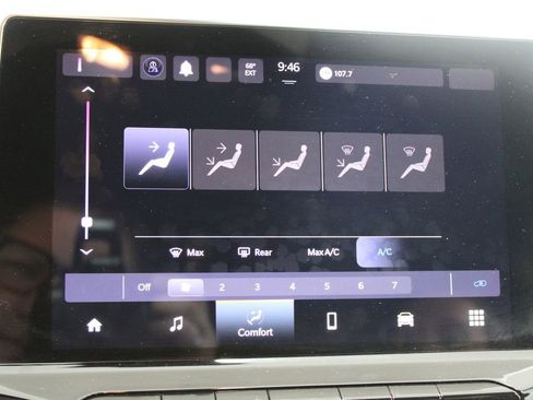 Used 2024 Jeep Compass Latitude image 30