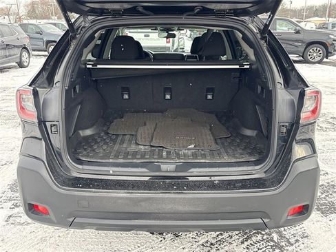 Used 2023 Subaru Outback Premium image 26