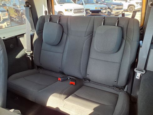 Used 2023 Jeep Wrangler Sport S image 19