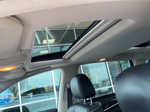 Used 2018 INFINITI QX60 Luxe w/ Deluxe Technology Package image 22