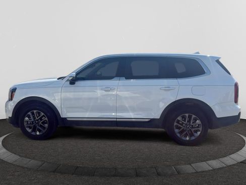 Used 2025 Kia Telluride LX image 8