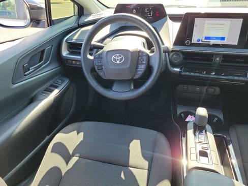 Used 2023 Toyota Prius LE FWD image 16