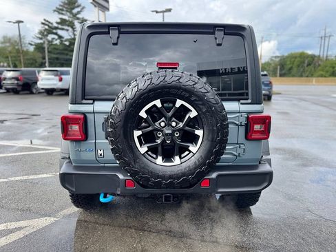 Used 2024 Jeep Wrangler Unlimited Rubicon 4xe w/ Dual Top Group AWD/4WD image 5