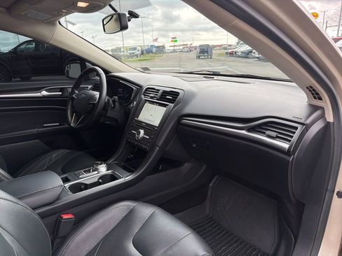 Used 2017 Ford Fusion Titanium image 21