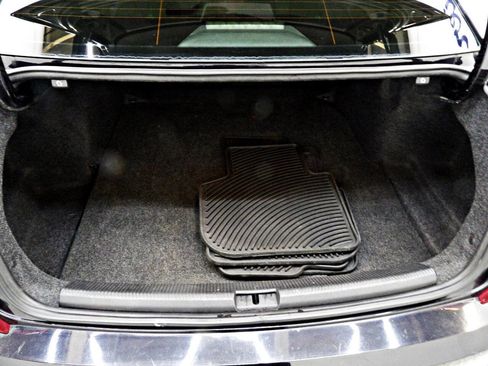 Used 2019 Volkswagen Passat 2.0T Wolfsburg image 13