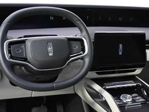 New 2026 Lincoln Nautilus Reserve image 12