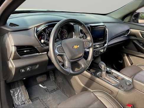 Used 2023 Chevrolet Traverse Premier AWD/4WD image 14
