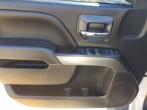 Used 2018 Chevrolet Silverado 1500 LT image 16