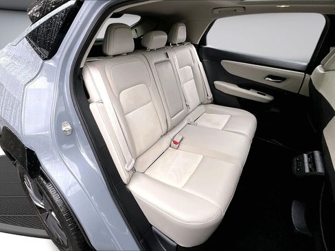 Used 2024 Nissan Ariya EVOLVE+ image 24