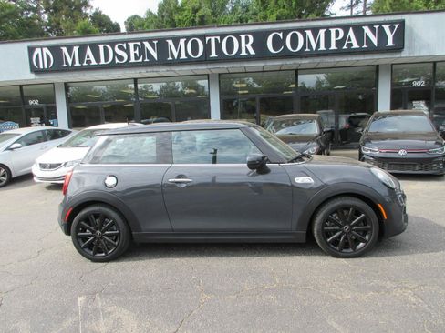 Used 2020 MINI Cooper S FWD image 4