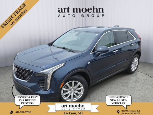 Used 2019 Cadillac XT4 Luxury w/ Trailering Package FWD image 1