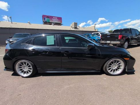 Used 2017 Honda Civic Sport image 8