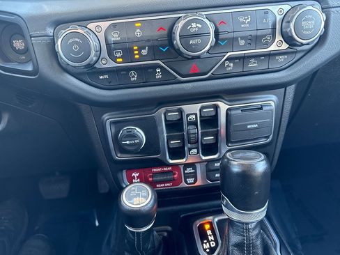 Used 2024 Jeep Wrangler Unlimited Rubicon image 19