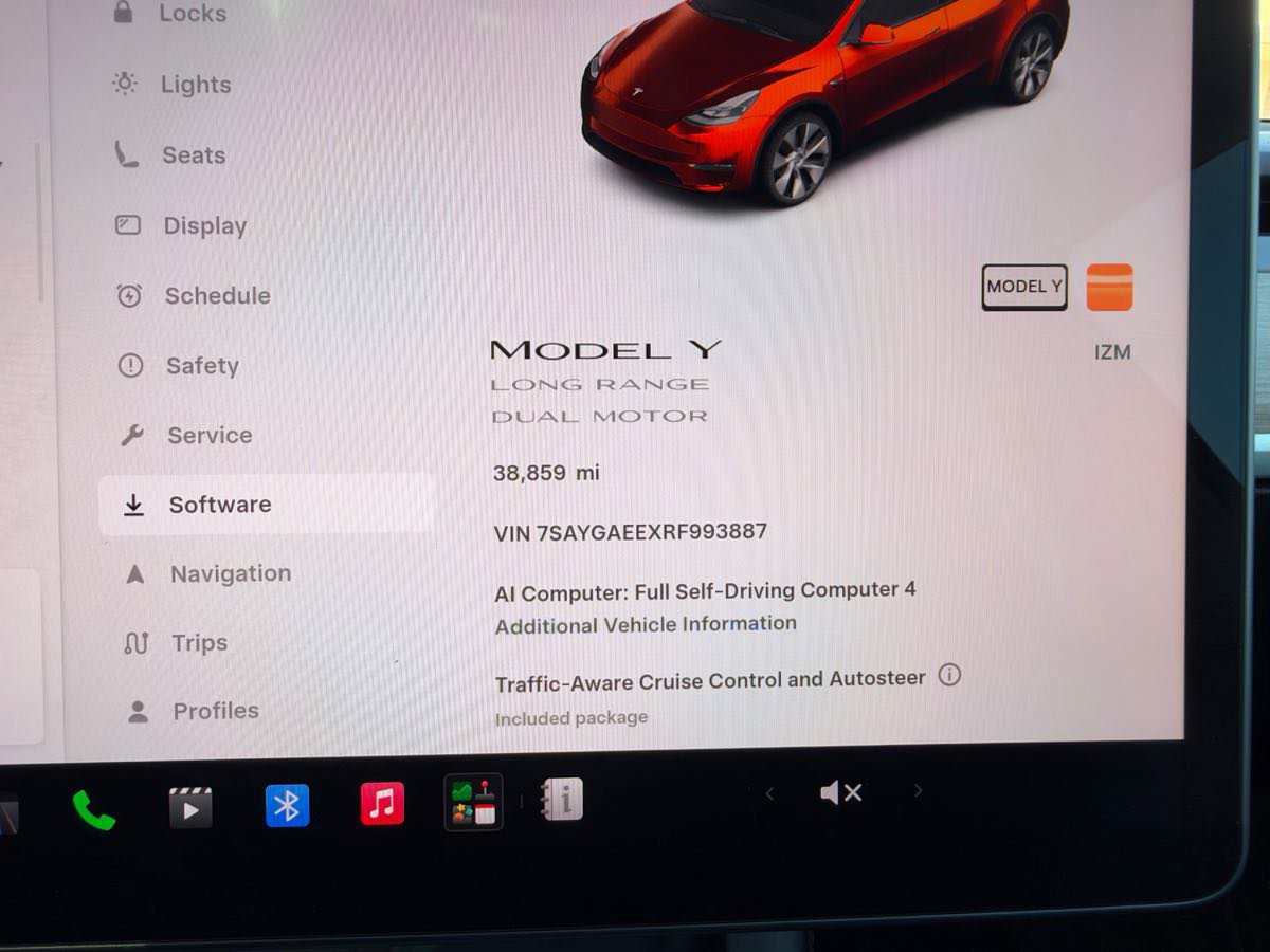 Used 2024 Tesla Model Y Long Range AWD/4WD image 9