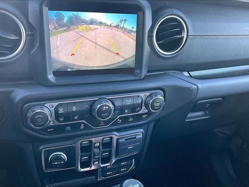 Used 2021 Jeep Wrangler Unlimited Sahara w/ Cold Weather Group image 24