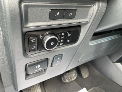 Used 2024 Ford Expedition Platinum image 26