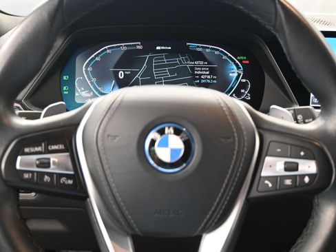 Used 2022 BMW X5 xDrive45e w/ Parking Assistance Package image 33