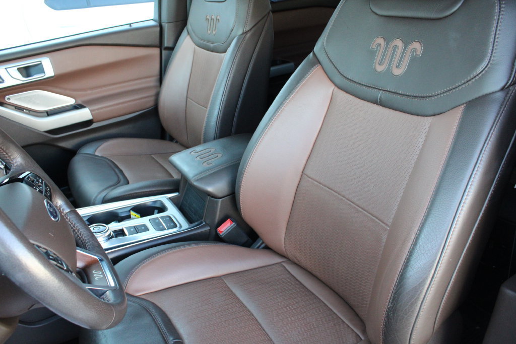 Used 2022 Ford Explorer King Ranch w/ Premium Technology Package RWD image 6