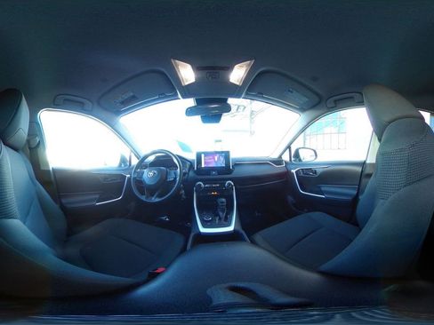 Used 2025 Toyota RAV4 LE image 38