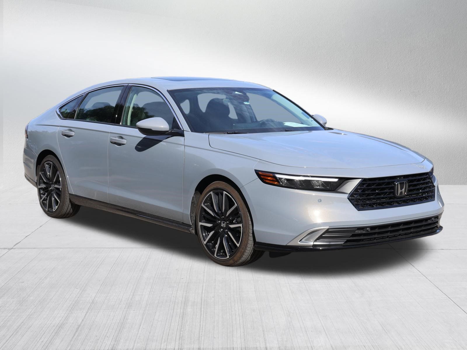 Used 2026 Honda Accord Touring image 2