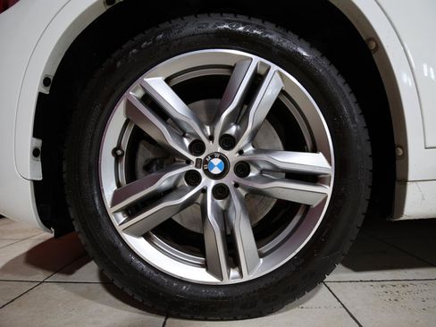 Used 2018 BMW X1 sDrive28i w/ M Sport Package FWD image 7