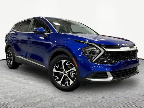 Used 2024 Kia Sportage EX FWD image 3