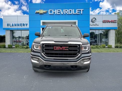 Used 2017 GMC Sierra 1500 SLE w/ SLE Value Package AWD/4WD image 8