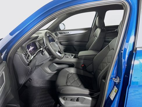 New 2025 Volkswagen Atlas Cross Sport SE image 11