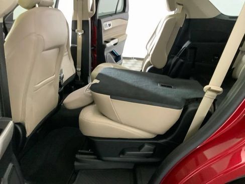 Used 2021 Ford Explorer Limited w/ Hybrid Equipment Group 310A RWD image 35