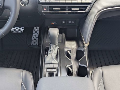 New 2026 Toyota Camry SE FWD image 19