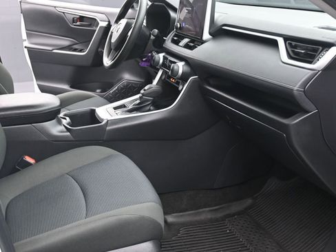 Used 2023 Toyota RAV4 LE image 11