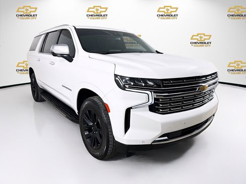 Used 2024 Chevrolet Suburban Premier image 1