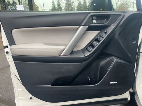 Used 2017 Subaru Forester 2.5i Limited image 15