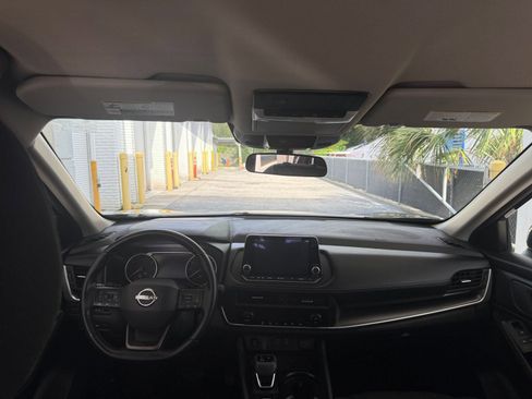 Used 2025 Nissan Rogue SV FWD image 35