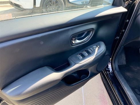 Used 2024 Honda HR-V EX-L image 17