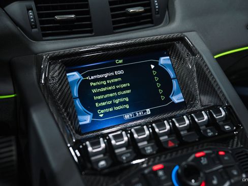 Used 2021 Lamborghini Aventador SVJ image 37