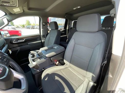 New 2026 GMC Sierra 1500 SLE w/ Preferred Package AWD/4WD image 17