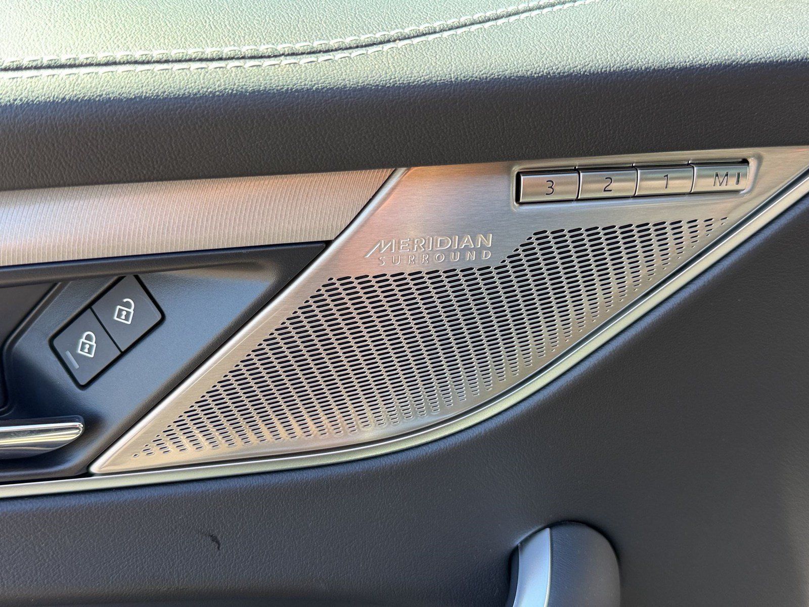 New 2026 Jaguar F-PACE R-Dynamic S AWD/4WD image 28