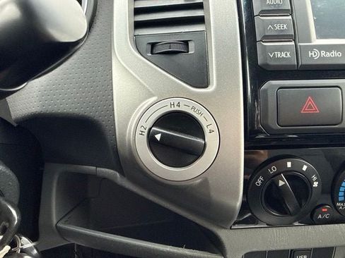 Used 2013 Toyota Tacoma 4x4 Double Cab w/ TRD Sport Pkg image 25