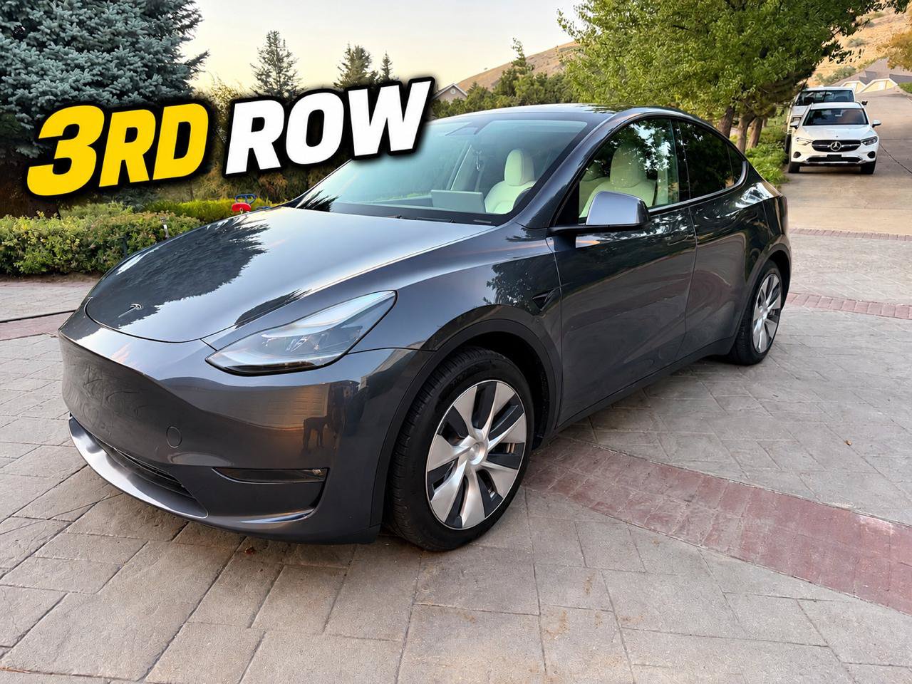 Used 2023 Tesla Model Y Long Range AWD/4WD image 1