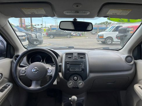 Used 2012 Nissan Versa w/ SL Tech Pkg FWD image 11
