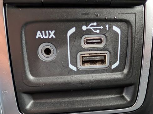 Used 2021 Jeep Wrangler Unlimited Rubicon 4xe w/ Dual Top Group image 19