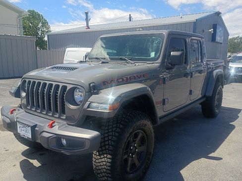 Used 2020 Jeep Gladiator Mojave w/ Trailer Tow Package AWD/4WD image 2