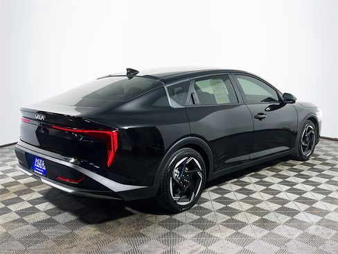 Used 2025 Kia K4 EX image 8